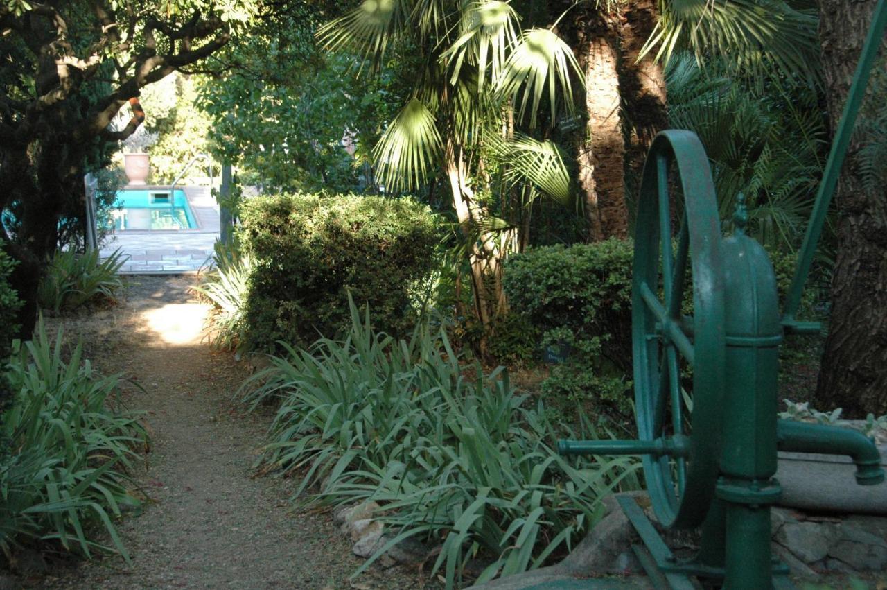 Le Vieux Logis Chambres D'Hotes La Farlede Exterior photo